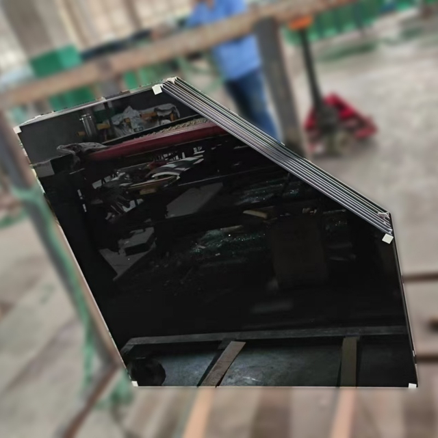 Transparent Corner Glass Fireplace Plate